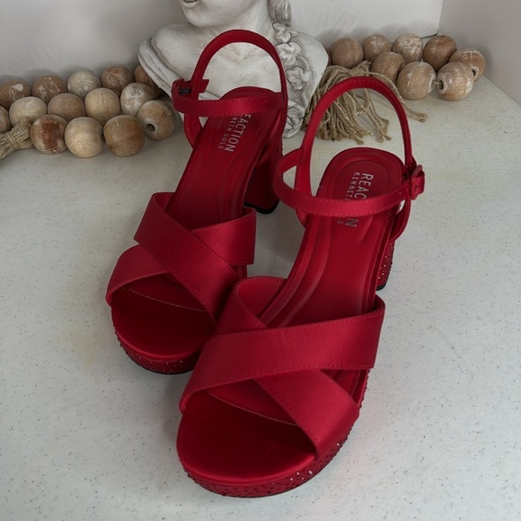 Kenneth Cole Reaction Women's Reeva Silk Platform Sandals Sz 8 - Picture 7 of 11